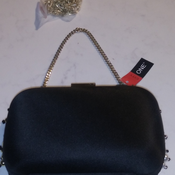 Handbag - Picture 3 of 4